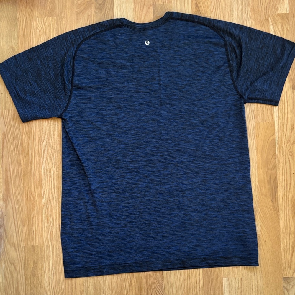 lululemon athletica Navy Heathered Tee - Picture 6 of 6